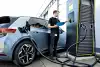 Bild zum Inhalt: ADAC-Reichweitentest bescheinigt vielen E-Autos die Urlaubsreife