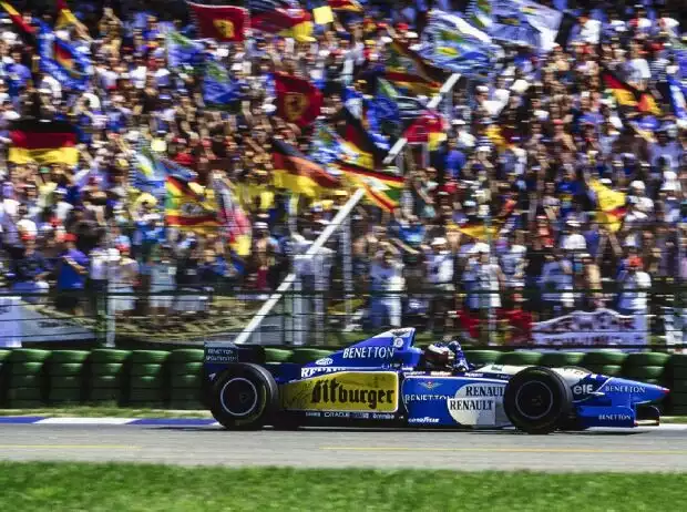 Titel-Bild zur News: Heimsieg in Hockenheim: 1995 gewinnt Michael Schumacher auf Benetton den Deutschland-Grand-Prix