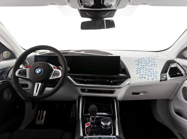 BMW XM mit Alcantara - Sky is the Limit BMW XM mit Alcantara - Sky is the Limit