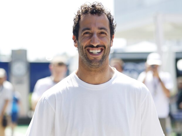 Anno 2024: Daniel Ricciardo am Donnerstag im Fahrerlager von Budapest Anno 2024: Daniel Ricciardo am Donnerstag im Fahrerlager von Budapest