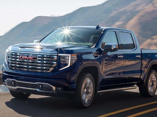 GMC Sierra Denali (2024) GMC Sierra Denali (2024)