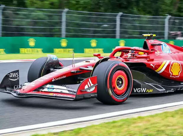 Carlos Sainz (Ferrari SF-24) beim Formel-1-Rennen in Ungarn 2024 Titel-Bild zur News: Carlos Sainz (Ferrari SF-24) beim Formel-1-Rennen in Ungarn 2024