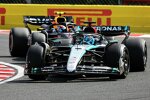 George Russell (Mercedes) und Sergio Perez (Red Bull) 