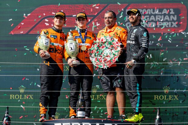 Lewis Hamilton Oscar Piastri Lando Norris Mercedes Mercedes F1McLaren McLaren F1 ~Lewis Hamilton (Mercedes), Oscar Piastri (McLaren) und Lando Norris (McLaren) ~ Lewis Hamilton Oscar Piastri Lando Norris Mercedes Mercedes F1McLaren McLaren F1 ~Lewis Hamilton (Mercedes), Oscar Piastri (McLaren) und Lando Norris (McLaren) ~