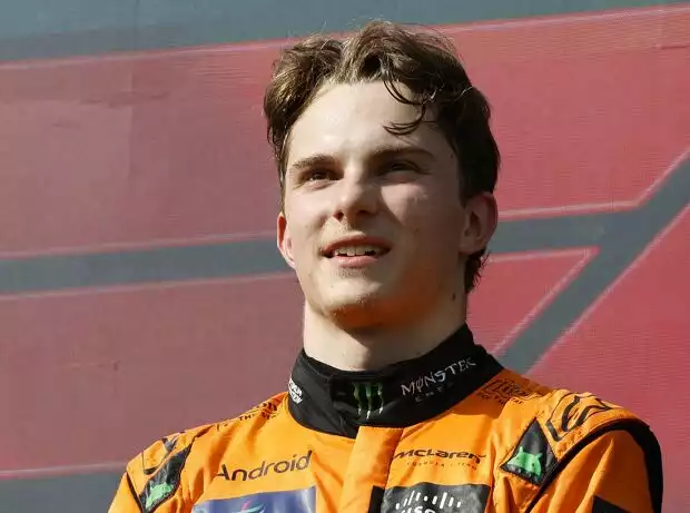 Oscar Piastri auf dem Podium beim Ungarn-Grand-Prix 2024 Titel-Bild zur News: Oscar Piastri auf dem Podium beim Ungarn-Grand-Prix 2024