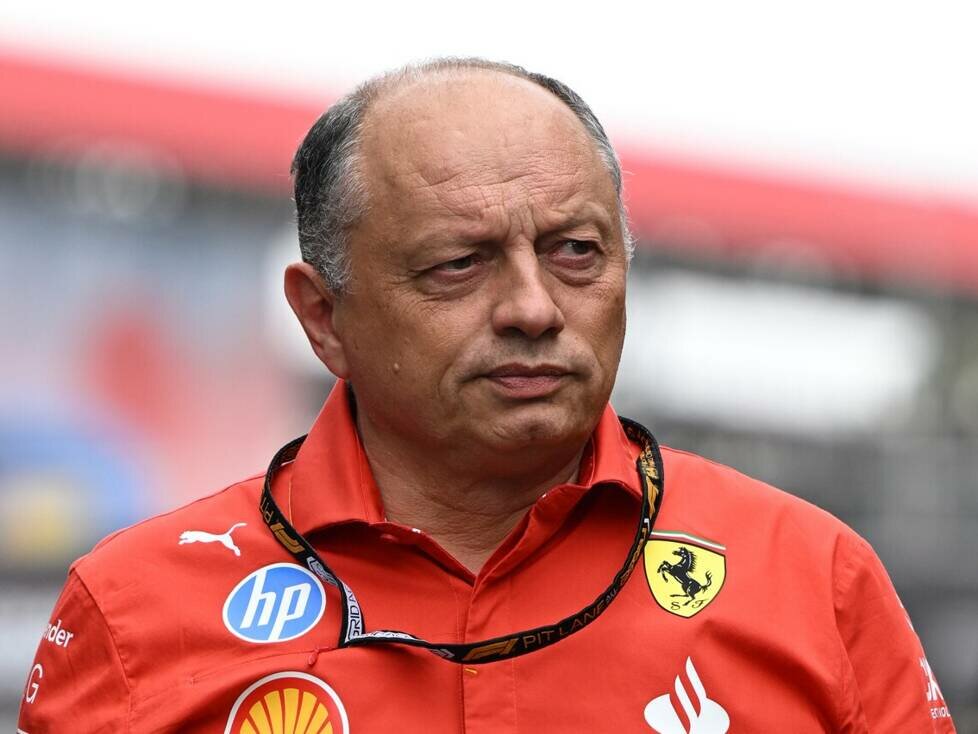 Ferrari-Teamchef Frederik Vasseur im Formel-1-Fahrerlager 2024
