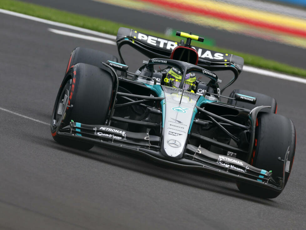 Lewis Hamilton (Mercedes W15) beim Formel-1-Rennen in Belgien 2024
