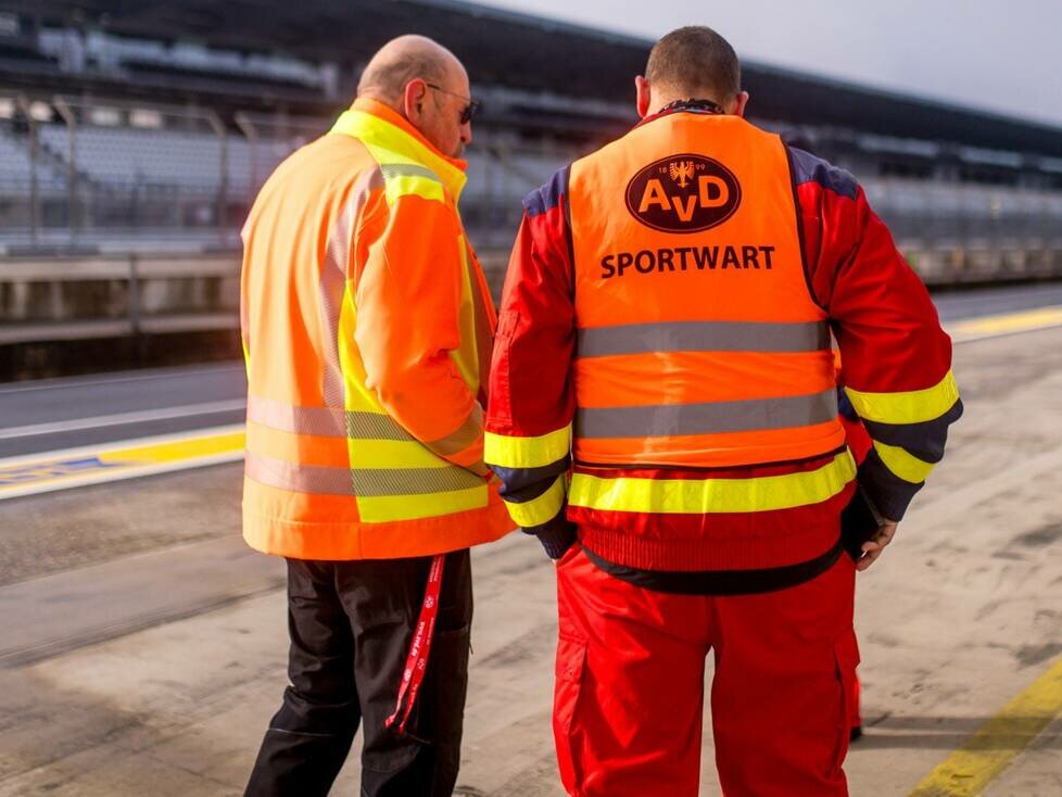 NES, Sportwarte, Streckenposten, Marshals