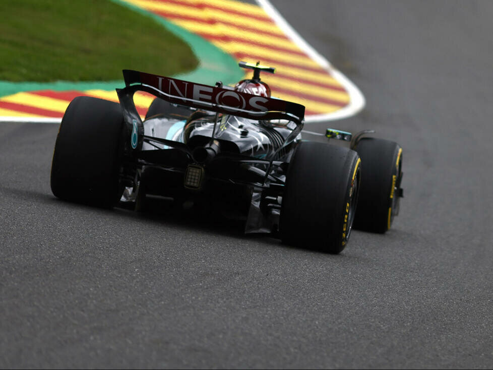 Lewis Hamilton (Mercedes W15) beim Formel-1-Rennen in Belgien 2024
