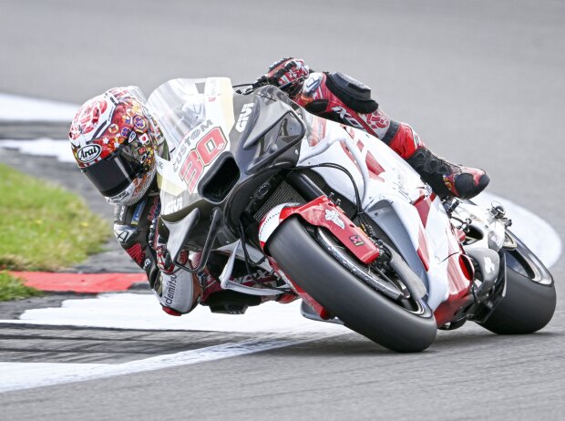 Takaaki Nakagami Takaaki Nakagami