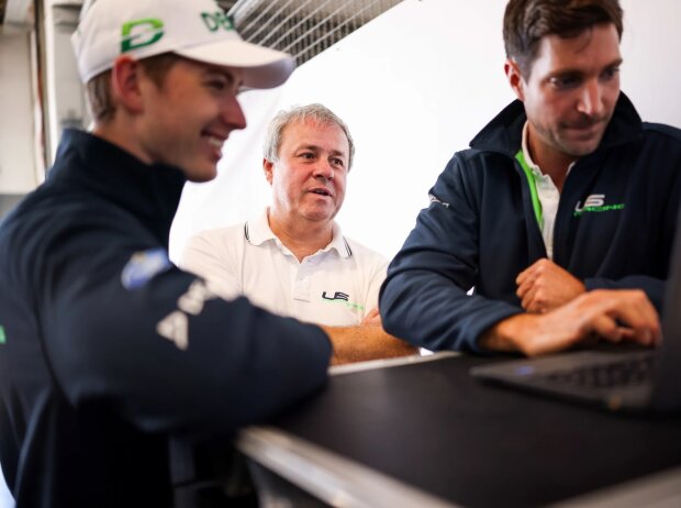 Gerhard Ungar (Hintergrund) besitzt das Team US Racing zusammen mit Ralf Schumacher Gerhard Ungar (Hintergrund) besitzt das Team US Racing zusammen mit Ralf Schumacher