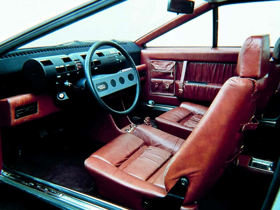 Innenraum des Audi Karmann Asso di Picche (1973)