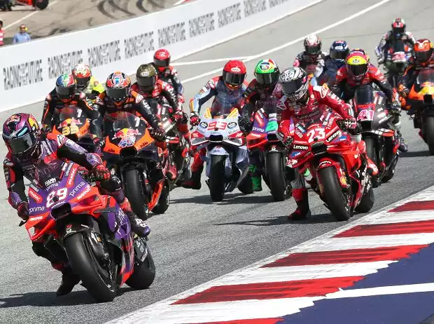 Start zum MotoGP-Rennen beim GP Österreich 2024 in Spielberg Titel-Bild zur News: Start zum MotoGP-Rennen beim GP Österreich 2024 in Spielberg