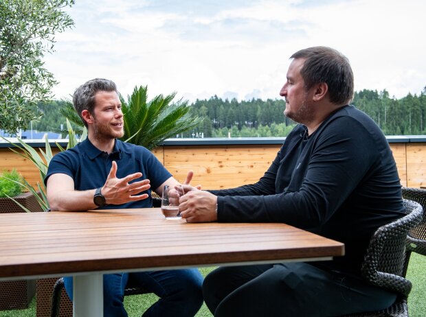 Ex-Mercedes-Mann Philipp Brändle (li.) im Gespräch mit Christian Nimmervoll Ex-Mercedes-Mann Philipp Brändle (li.) im Gespräch mit Christian Nimmervoll