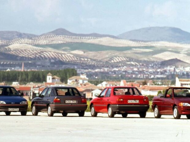 Ford Escort (1990) Ford Escort (1990)
