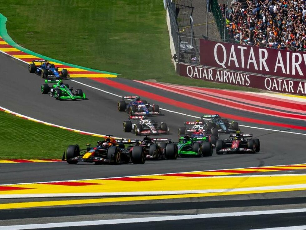 Alexander Albon, Fernando Alonso, Max Verstappen, Esteban Ocon