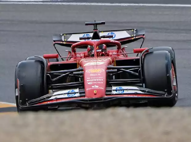 Carlos Sainz bei einem Reifentest von Pirelli Titel-Bild zur News: Carlos Sainz bei einem Reifentest von Pirelli