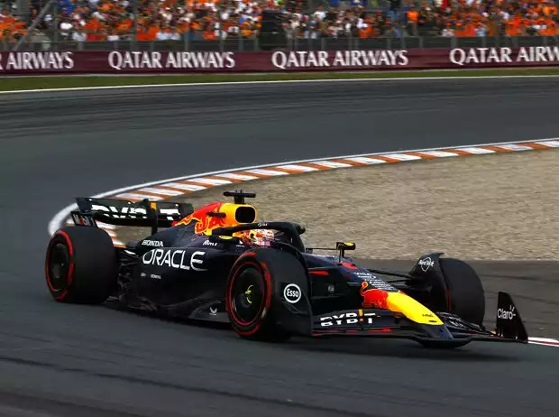 Max Verstappen (Red Bull RB20) beim Formel-1-Rennen in Zandvoort 2024 Titel-Bild zur News: Max Verstappen (Red Bull RB20) beim Formel-1-Rennen in Zandvoort 2024
