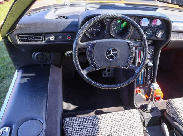Cockpit des Mercedes-Benz C 111-II Cockpit des Mercedes-Benz C 111-II