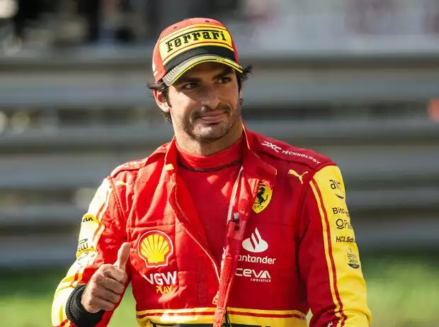 Carlos Sainz jubelt über die Pole beim Formel-1-Rennen in Monza 2023 Titel-Bild zur News: Carlos Sainz jubelt über die Pole beim Formel-1-Rennen in Monza 2023