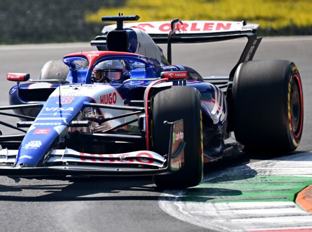 Daniel Ricciardo im Racing Bulls VCARB 01 mit neuer Halo-Verkleidung Daniel Ricciardo im Racing Bulls VCARB 01 mit neuer Halo-Verkleidung