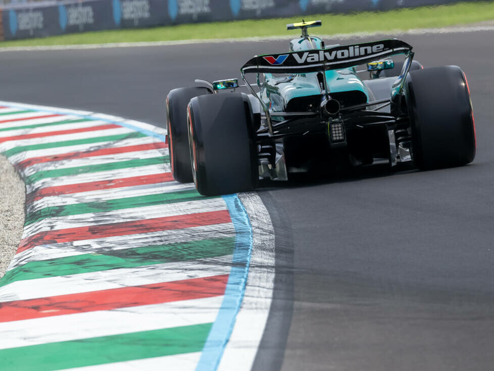 Fernando Alonso (Aston Martin AMR24) beim Formel-1-Rennen in Italien 2024