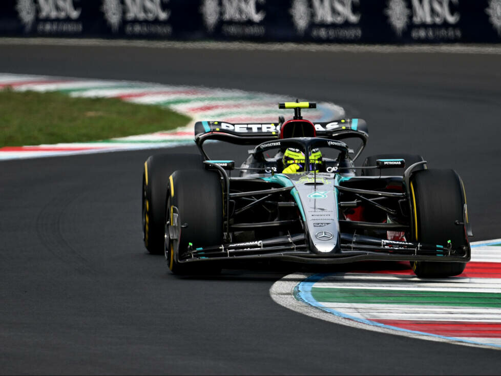 Lewis Hamilton (Mercedes W15) beim Formel-1-Rennen in Italien 2024