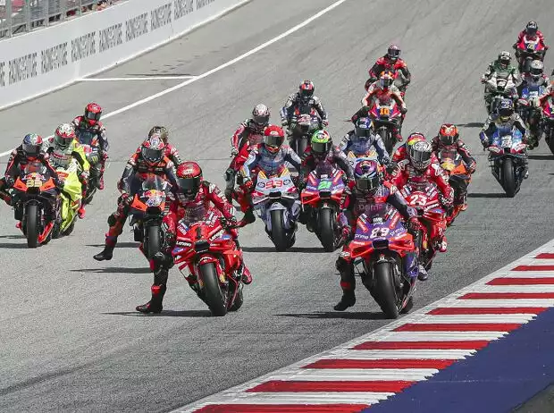 Start zum MotoGP-Rennen beim GP Österreich 2024 in Spielberg Titel-Bild zur News: Start zum MotoGP-Rennen beim GP Österreich 2024 in Spielberg