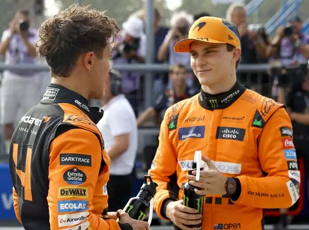 Lando Norris mit seinem McLaren-Teamkollegen Oscar Piastri in Monza 2024 Titel-Bild zur News: Lando Norris mit seinem McLaren-Teamkollegen Oscar Piastri in Monza 2024
