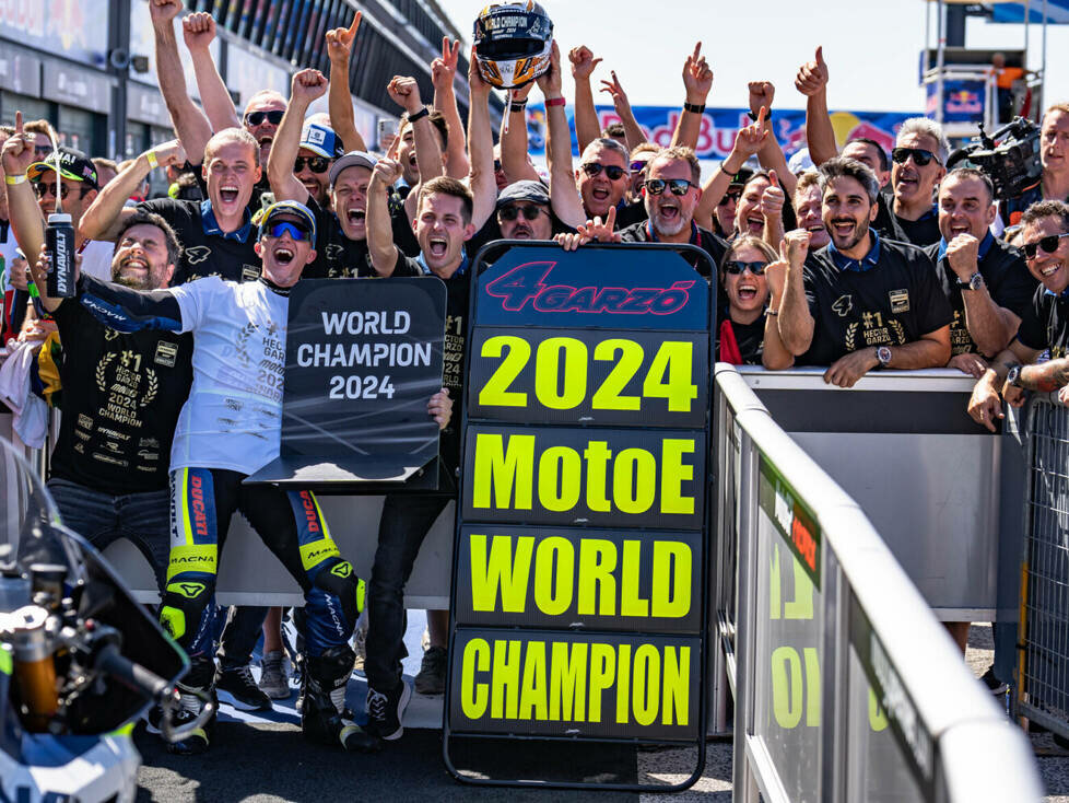 MotoE-Weltmeister 2024: Hector Garzo und das IntactGP-Team