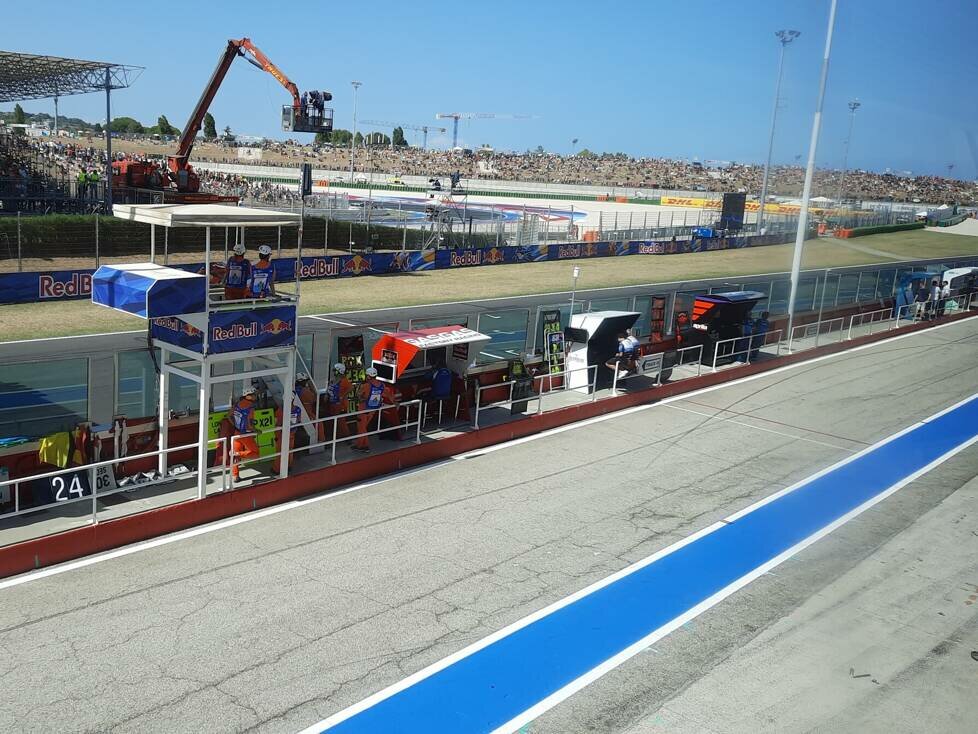 Misano Boxengasse