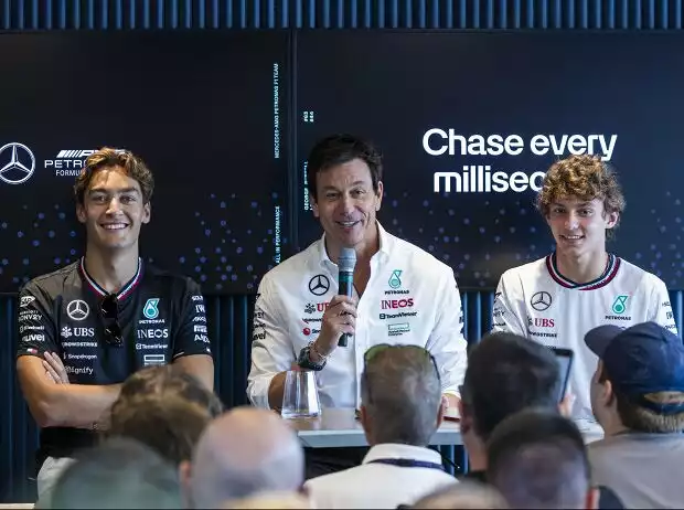 George Russell, Mercedes-Teamchef Toto Wolff und Andrea Kimi Antonelli Titel-Bild zur News: George Russell, Mercedes-Teamchef Toto Wolff und Andrea Kimi Antonelli