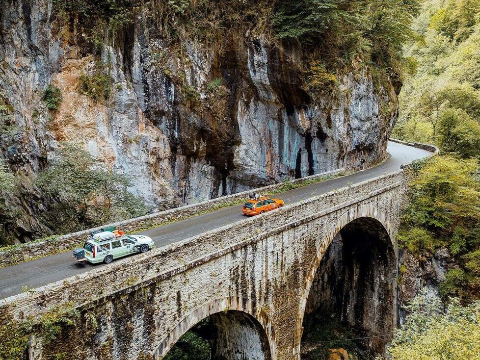 Der Carbage run führt an wunderschöne Orte und Straßen, die fernab des Mainstream-Tourismus liegen