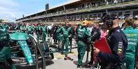 Adrian Newey vor dem Aston Martin von Fernando Alonso