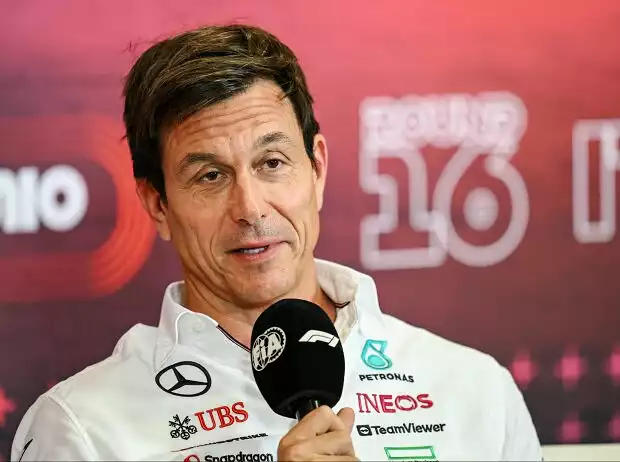 Kimi Räikkönen, Toto Wolff Titel-Bild zur News: Kimi Räikkönen, Toto Wolff