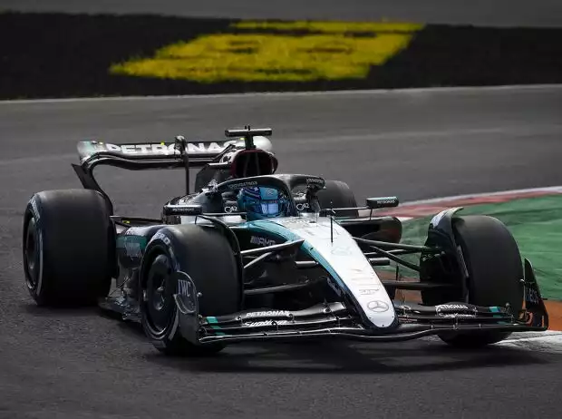 George Russell (Mercedes W15) beim Formel-1-Rennen in Monza 2024 Titel-Bild zur News: George Russell (Mercedes W15) beim Formel-1-Rennen in Monza 2024