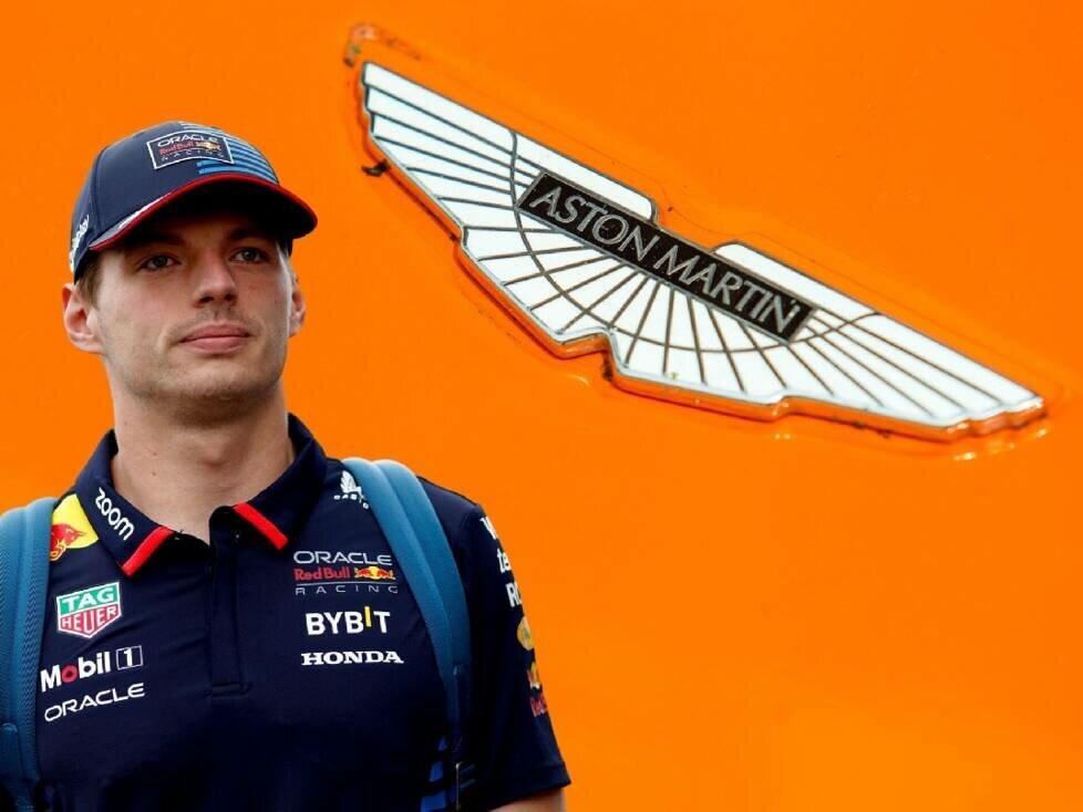 Max Verstappen mit einem Aston-Martin-Logo (Fotomontage)