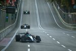 Alexander Albon (Williams) und George Russell (Mercedes) 