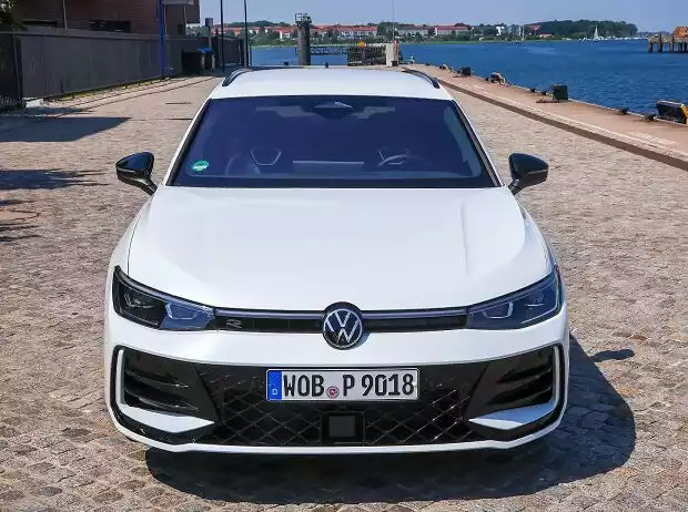 VW Passat Variant 2.0 TDI R-Line (2024) im Test Titel-Bild zur News: VW Passat Variant 2.0 TDI R-Line (2024) im Test