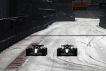Max Verstappen (Red Bull) und George Russell (Mercedes) 