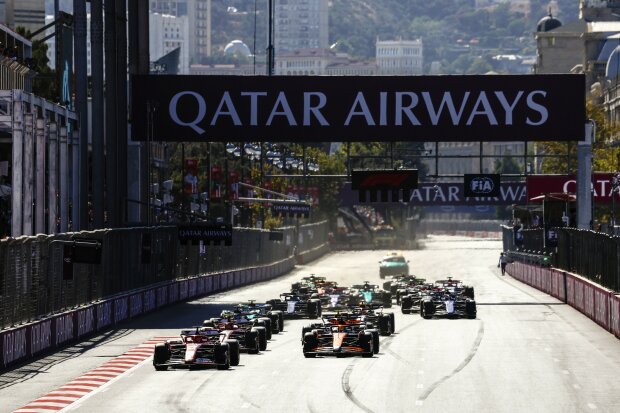 Charles Leclerc Oscar Piastri Carlos Sainz Ferrari Ferrari F1McLaren McLaren F1 ~Charles Leclerc (Ferrari), Oscar Piastri (McLaren) und Carlos Sainz (Ferrari) ~ Charles Leclerc Oscar Piastri Carlos Sainz Ferrari Ferrari F1McLaren McLaren F1 ~Charles Leclerc (Ferrari), Oscar Piastri (McLaren) und Carlos Sainz (Ferrari) ~