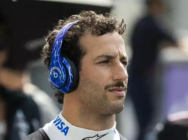 Daniel Ricciardo in der Startaufstellung vor dem Formel-1-Rennen in Monza Titel-Bild zur News: Daniel Ricciardo in der Startaufstellung vor dem Formel-1-Rennen in Monza