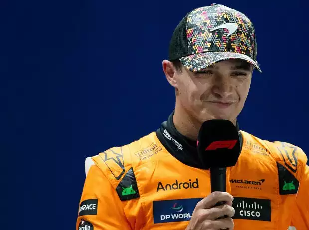 Lando Norris (McLaren) beim Formel-1-Rennen in Singapur 2024 Titel-Bild zur News: Lando Norris (McLaren) beim Formel-1-Rennen in Singapur 2024
