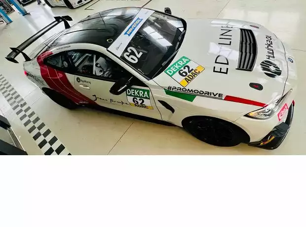 Der BMW M4 GT4 von Promodrive von schräg oben Titel-Bild zur News: Der BMW M4 GT4 von Promodrive von schräg oben