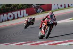 Nicolo Bulega vor Alvaro Bautista