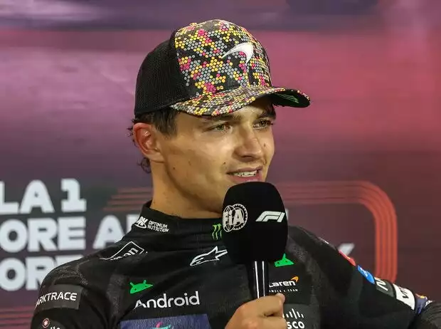 Lando Norris bei der Pressekonferenz nach seinem Sieg beim Singapur-GP 2024 Titel-Bild zur News: Lando Norris bei der Pressekonferenz nach seinem Sieg beim Singapur-GP 2024
