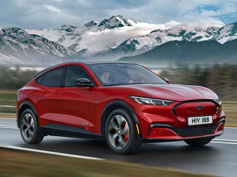 Ford Mustang Mach-E: Fahraufnahme von schräg vorne