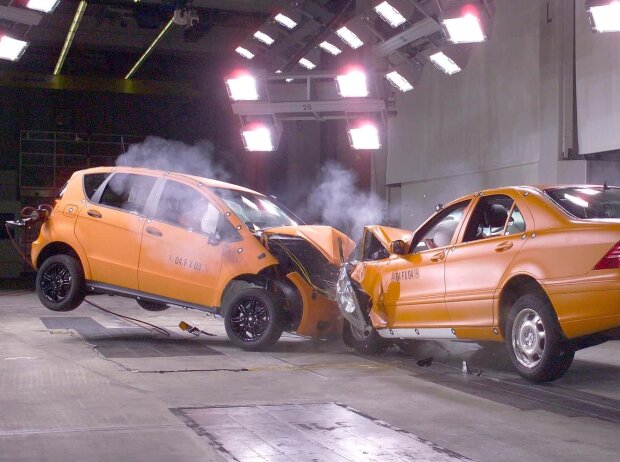 Crashtest der Mercedes A-Klasse (2004-2012) Crashtest der Mercedes A-Klasse (2004-2012)