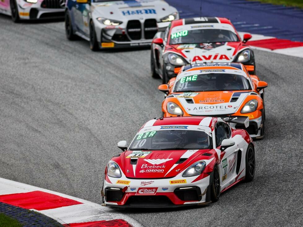 Porsche gelang im Samstagsrennen ein Dreifach-Sieg