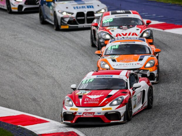 Porsche gelang im Samstagsrennen ein Dreifach-Sieg Porsche gelang im Samstagsrennen ein Dreifach-Sieg